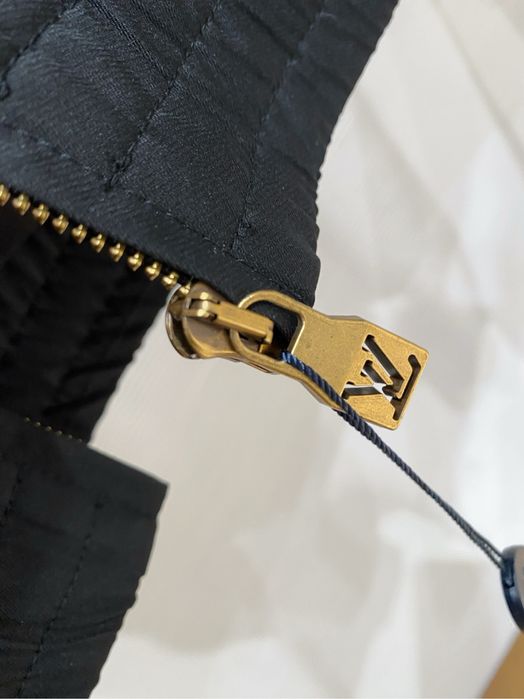 Geaca Louis Vuitton , calitate premium , pe comanda , noua , M