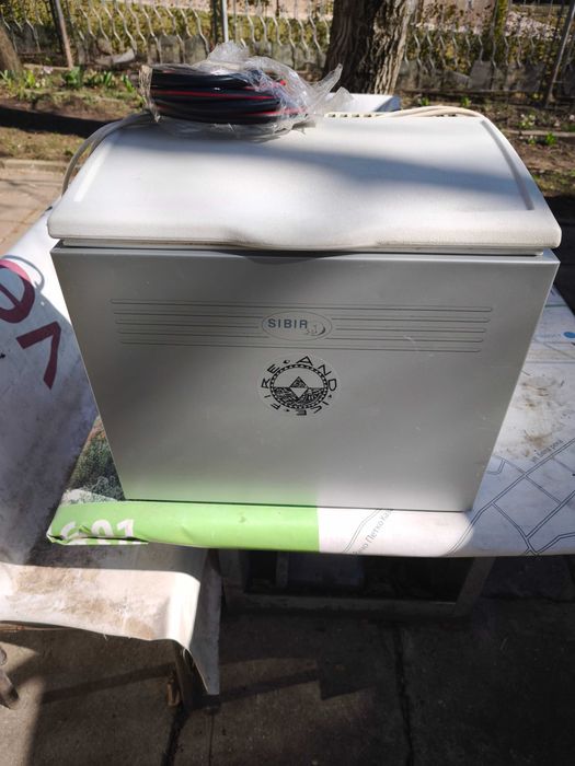 Преносим   хладилник на газ 12v 220v