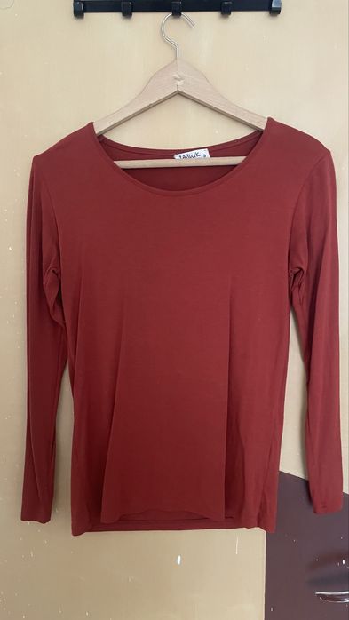 Блузи , половери и суитшъри 7€