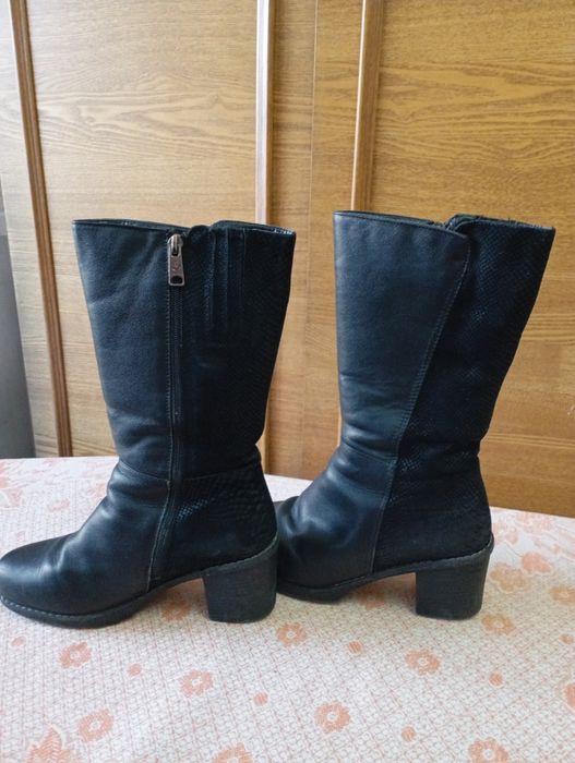 Продам сапоги женские