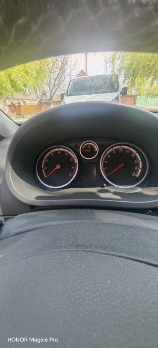Opel Corsa 1.4 benzină