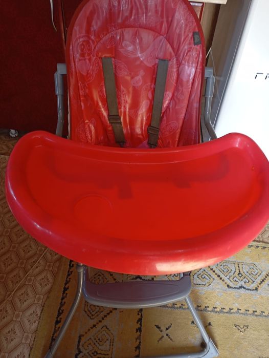 Продам столик для кормления