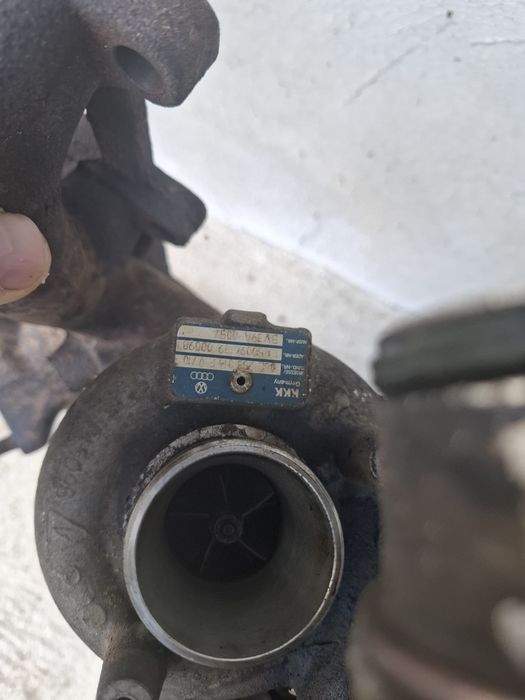Vând turbină  defectă vw   t5   1.9
