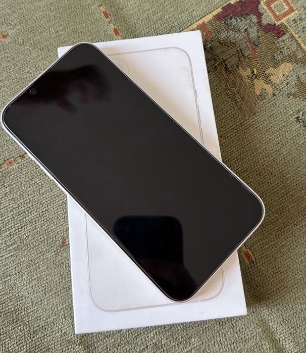 Apple iPhone 13 128GB в хорошем состоянии