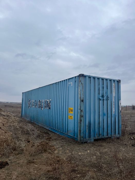 Продаётся морской контейнер