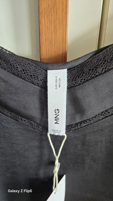 Mango топ от сатен нов С