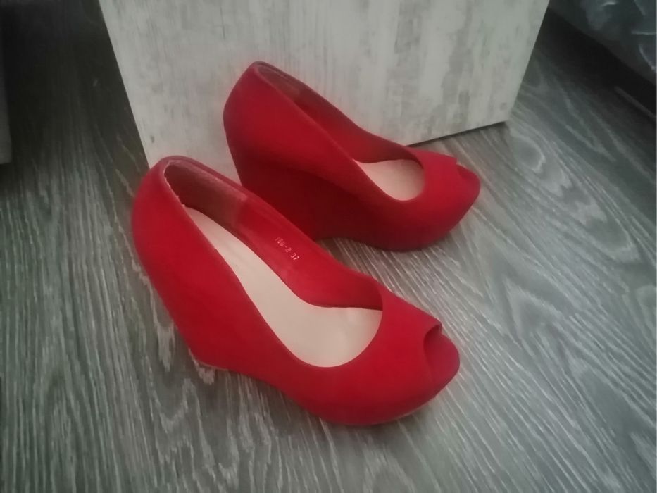 Червени платформи