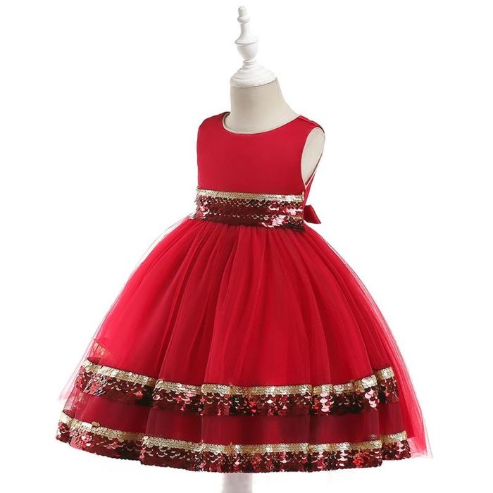 Красивые платья для девочек в наличии.