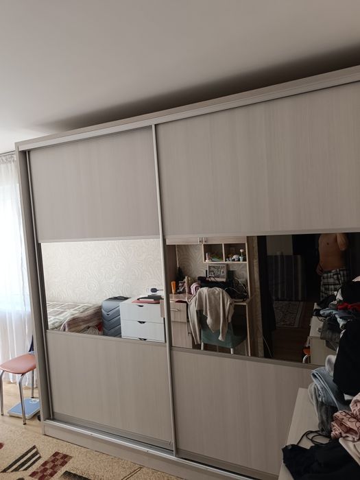 Продам шкаф купе.