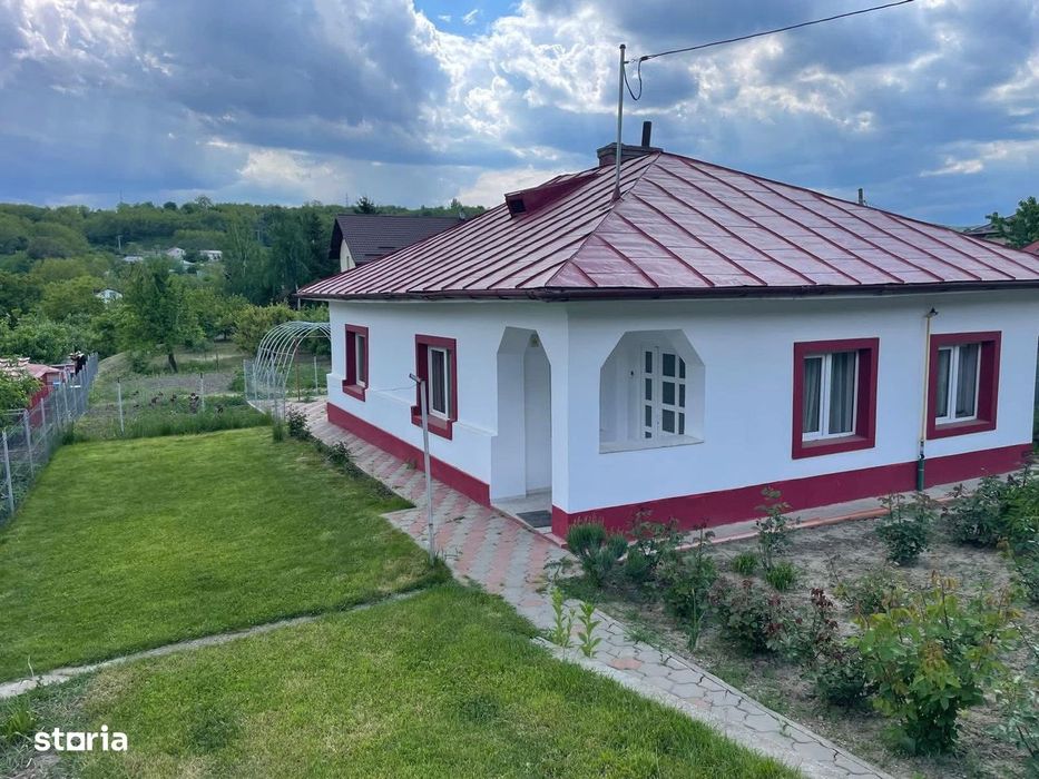 Casa parter,Margineni-centru,teren 1366 mp
