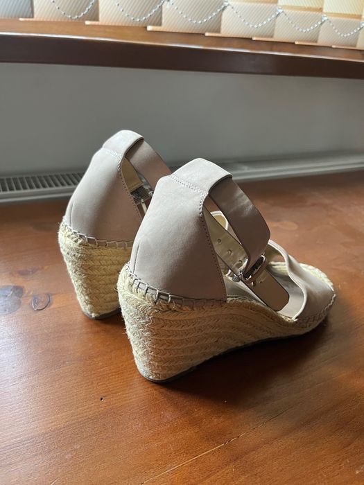 Espadrile crem de la Vince Camuto