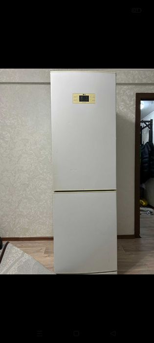 Продается холодильник LG