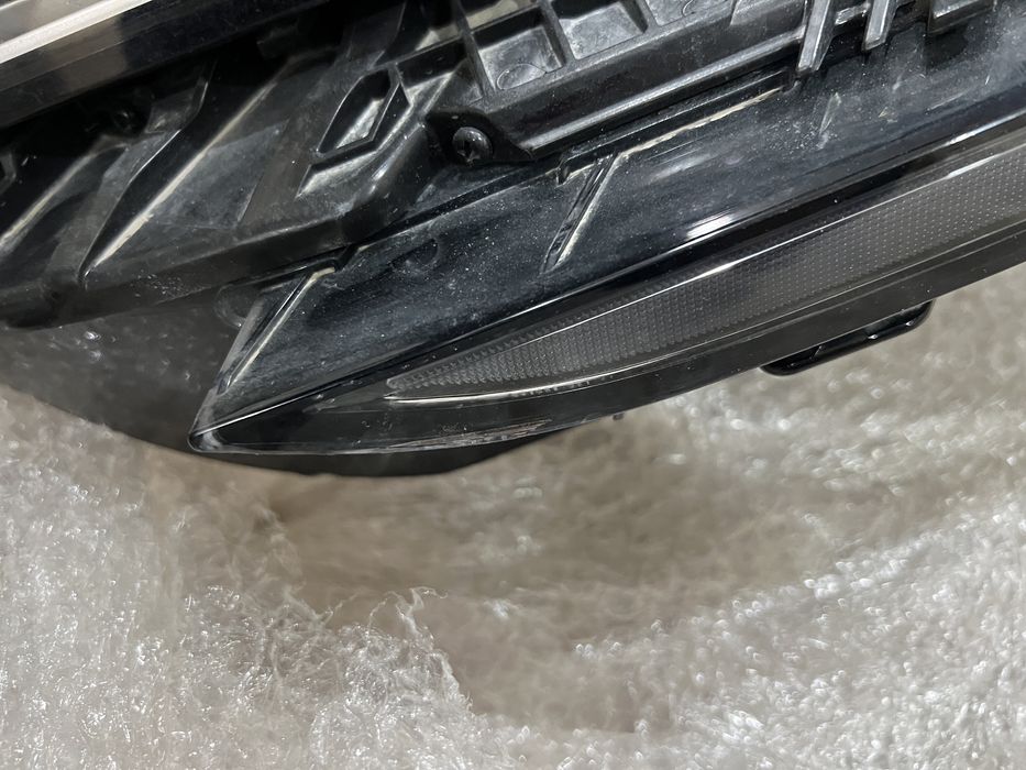 Передняя левая фара от BYD Champion 2023.