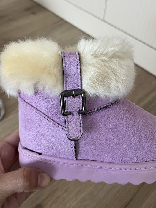 Продам угги детские новые