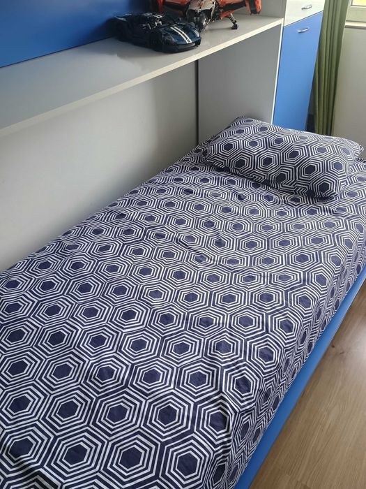 Падащо легло с повдигащ механизъм