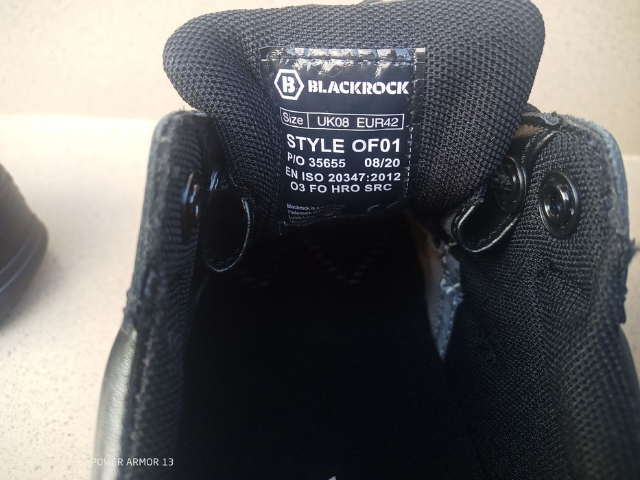 Чисто нови обувки BlackRock