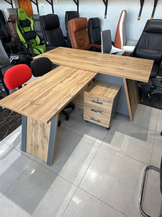 Stul kreslo va ofis meblari