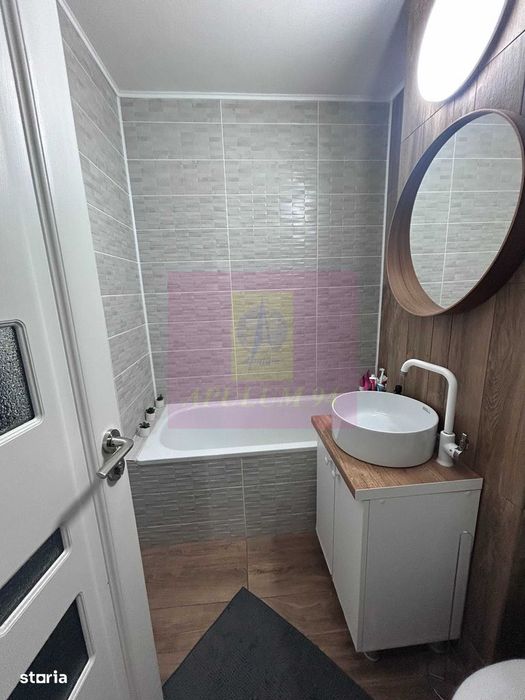 Apartament 3 camere decomandat, ultrafinisat, mobilat, et.5/9, Titan