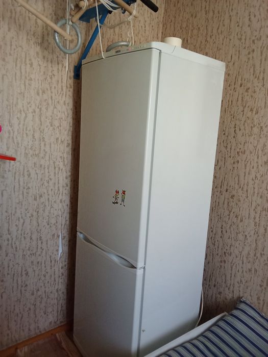 Продам холодильник Atlant