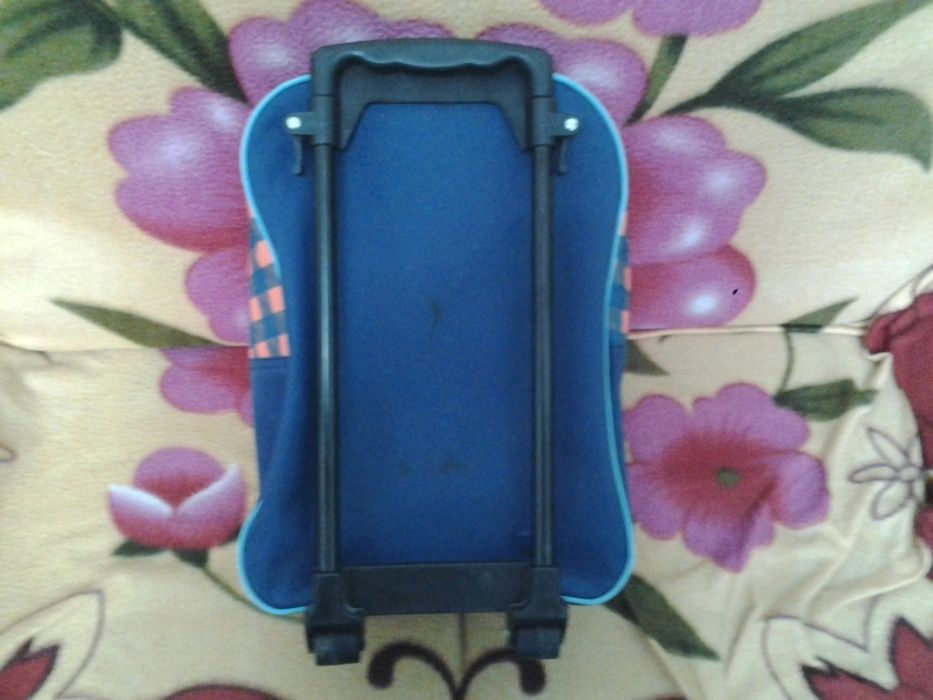 Minions 45 cm Troler Rucsac, Ghiozdan, Geanta scoala elevi 7 - 10 ani