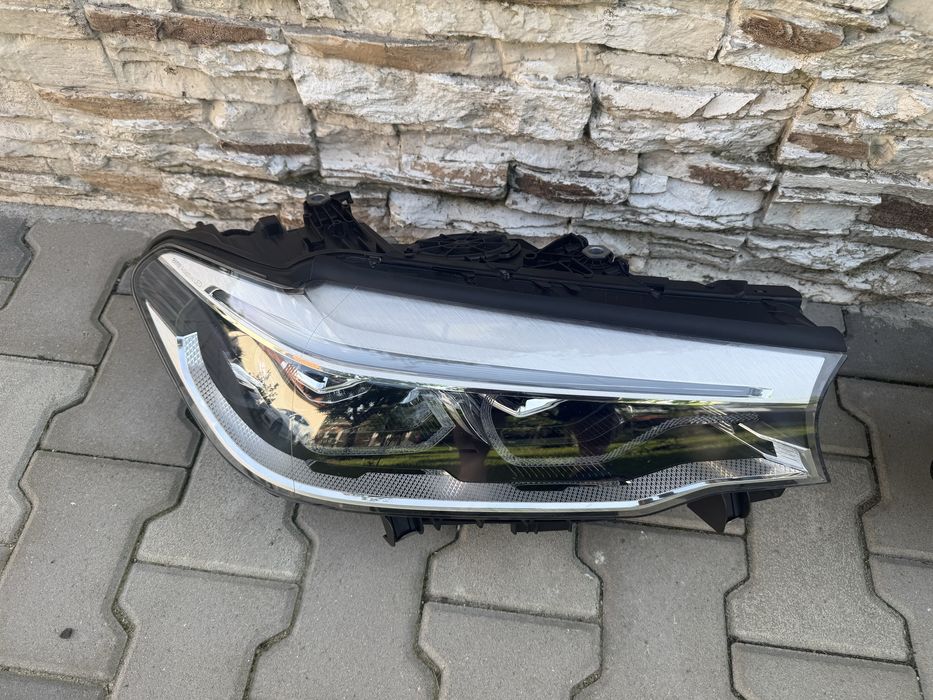 Far bmw Seria 5 G30 Adaptiv Led