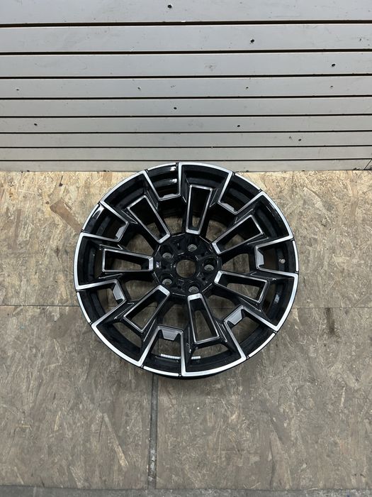 Janta 21 bmw M5 G90 style M952 spate 11j