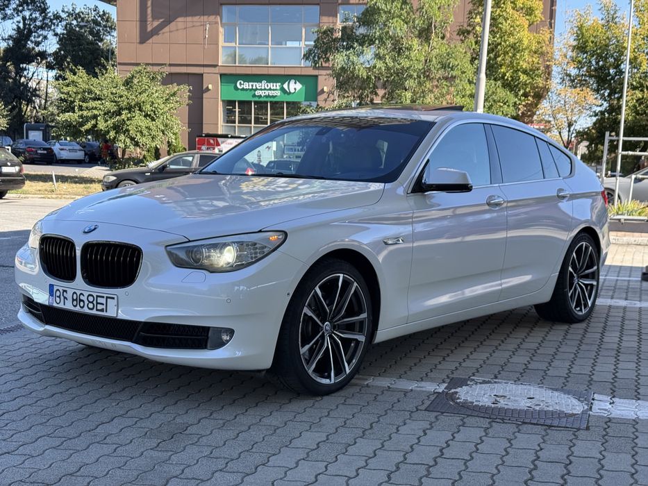 Bmw 530 GT  2013 panoramic