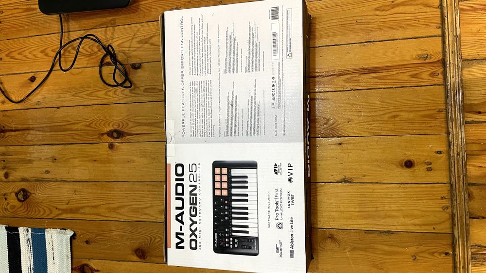 midi клавиатура M-AUDIO Oxygen25