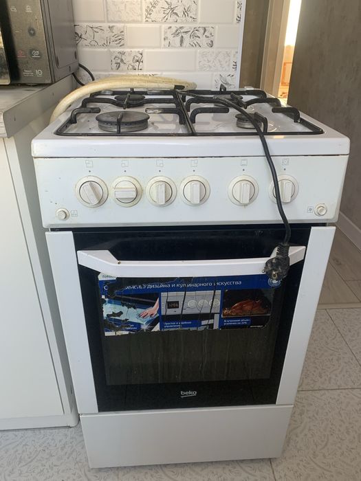 Отдам газовую плиту в рабочем состоянии. Самовывоз