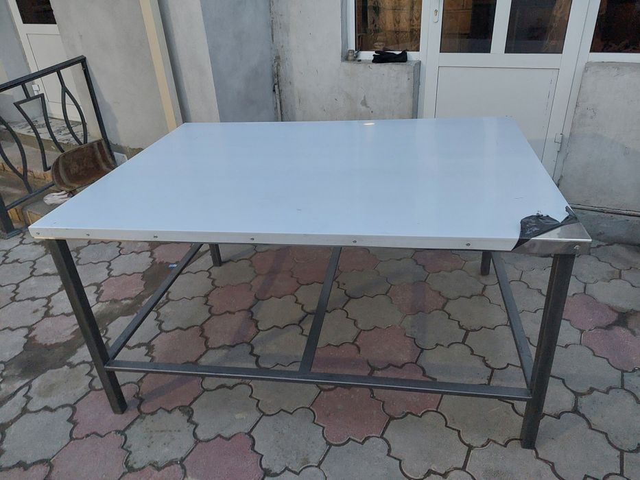 Тайёр нержавейка столлар сотилади. Буюртма асосида хам ясаб берилади.