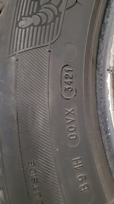 235/60/17 Michelin