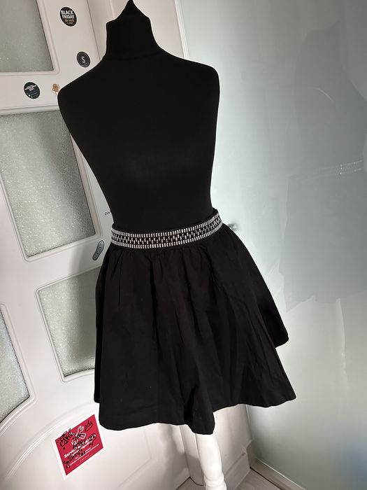 Fusta neagră H&M dama