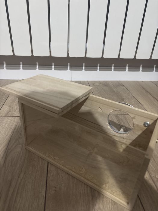 Домик для птиц хороший птицы заходили