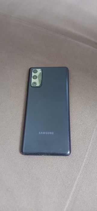 Продам Samsung S20FE