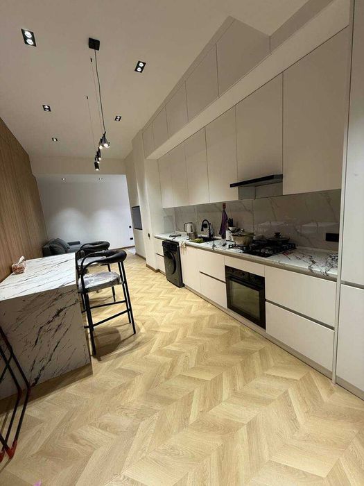 R3 Сдаётся квартира 2/6/11 на Сквере Амира Тимура