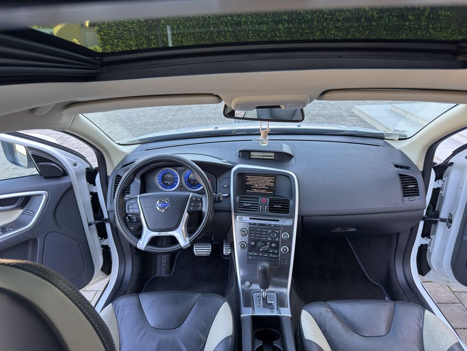 VOLVO XC60 2010 — imagine 5