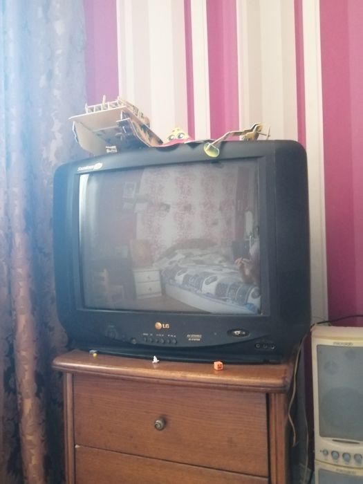 Телевизор б/у немного тормозит