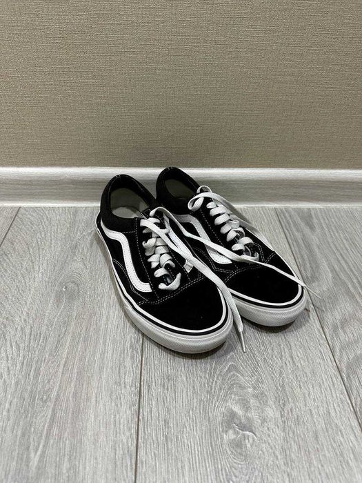 Кеды VANS Old Skool  сосотояние как новое размер 38,5 ОРИГИНАЛ