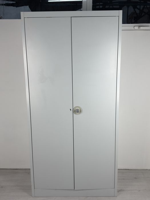 Метална етажарка за съхранение на документи и други матрияли обзавежда