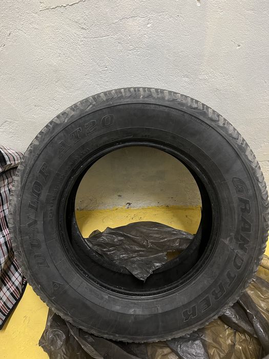 Продам шины 265/65/17 4шт Danlop