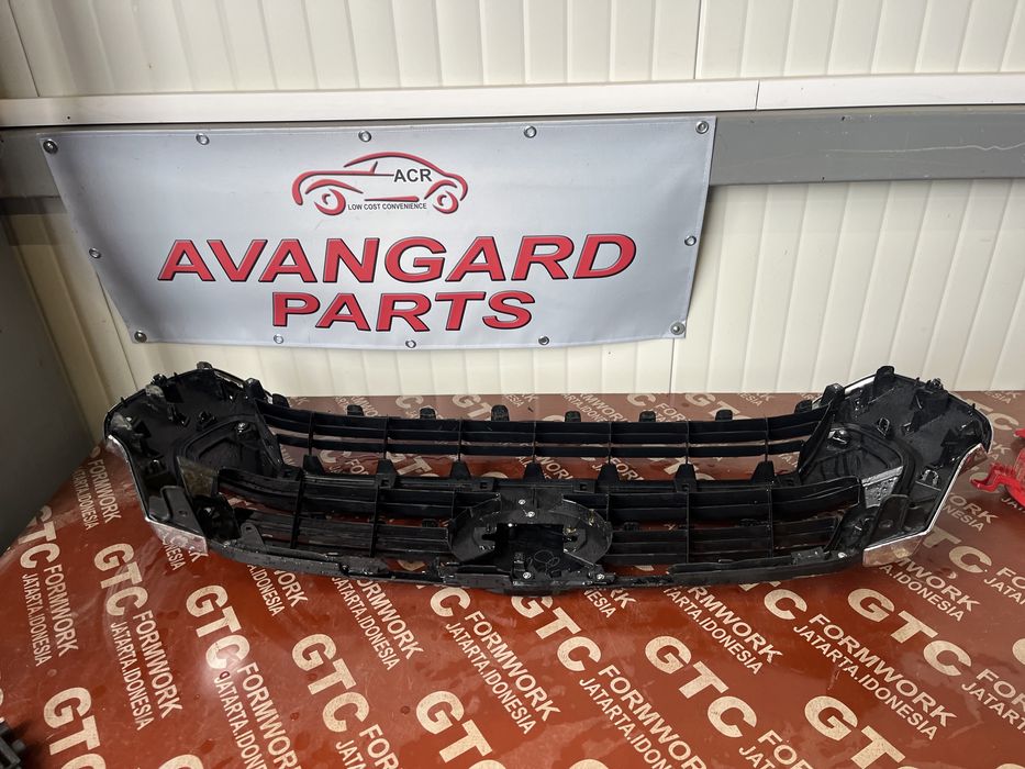 Решетка Toyota Hilux 2020-