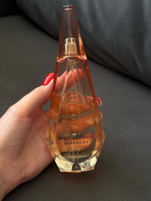Продам парфюм Givenchy Ange ou Demon
