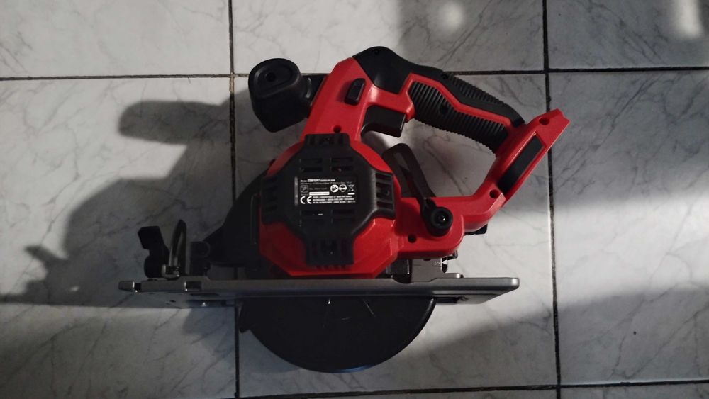 Ръчен акумулаторен циркуляр