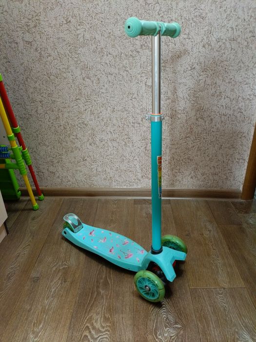 Продам детский самокат