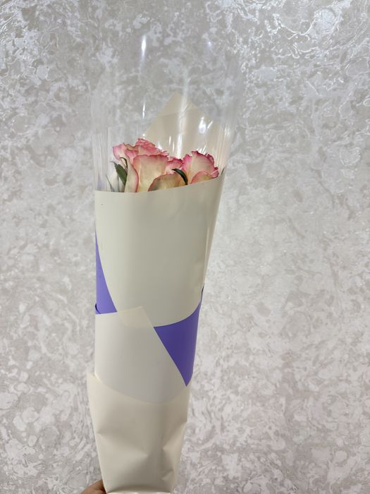 Цветы    свежие.