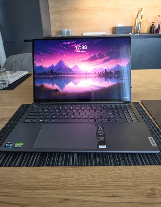 Lenovo Yoga Pro 9i | Intel i9 | RTX 4060 | 32GB RAM | 1TB SSD | 3.2K 165Hz Display
