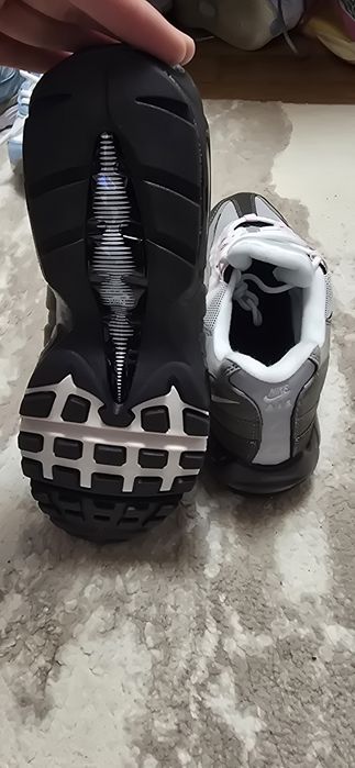 Nike air max95 pink marimea 43 noi fara cutie