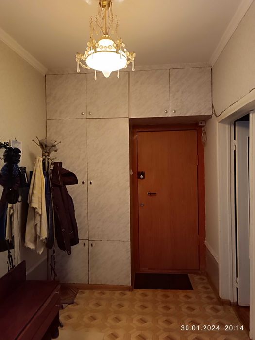 Продаётся 4х комнатная квартира в Яшнабадском районе. Массив Панельный