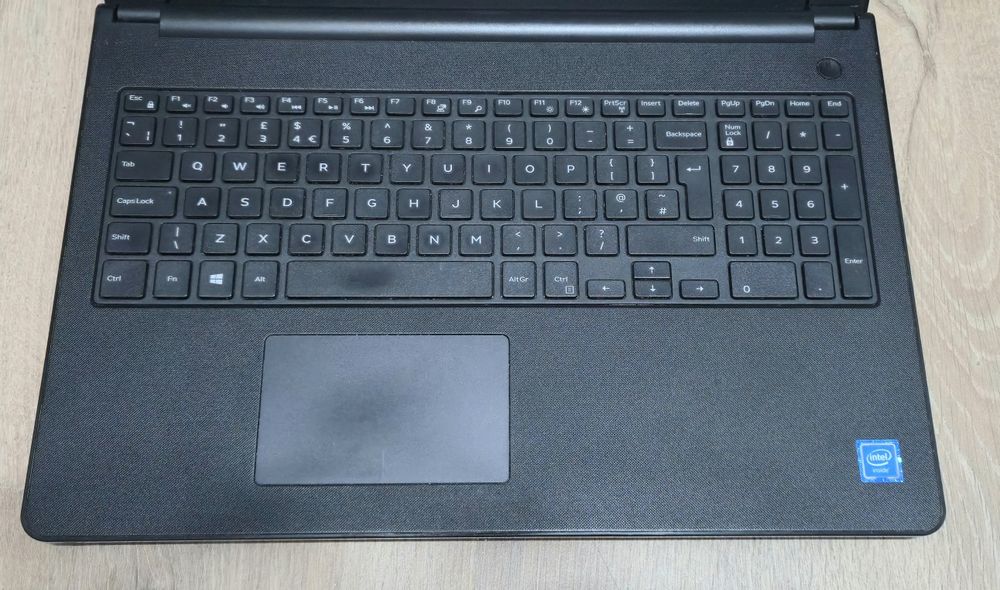 Laptop Dell Inspiron 15 3552 Intel Celeron N3060 4GB RAM Fanless