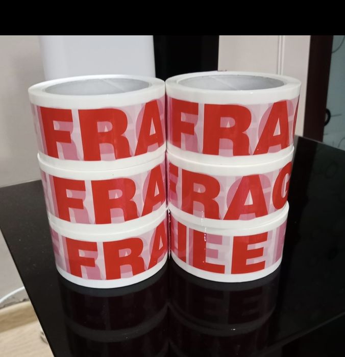Scotch, banda adezivă cu inscripția ,,Fragile" -  6 role
